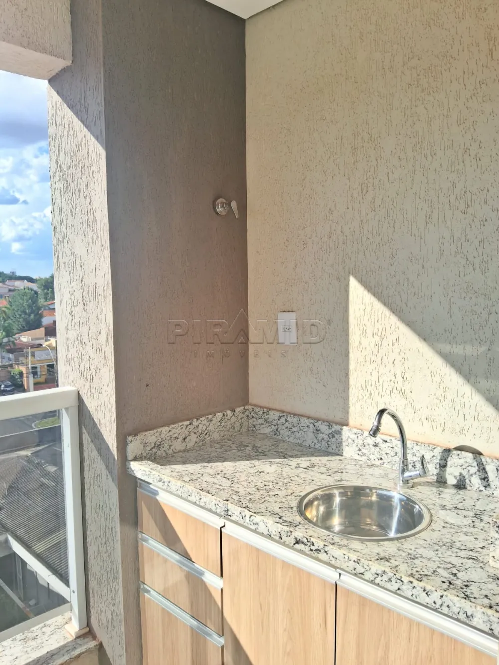 Alugar Apartamento / Padr&atilde;o em Ribeir&atilde;o Preto R$ 1.700,00 - Foto 3