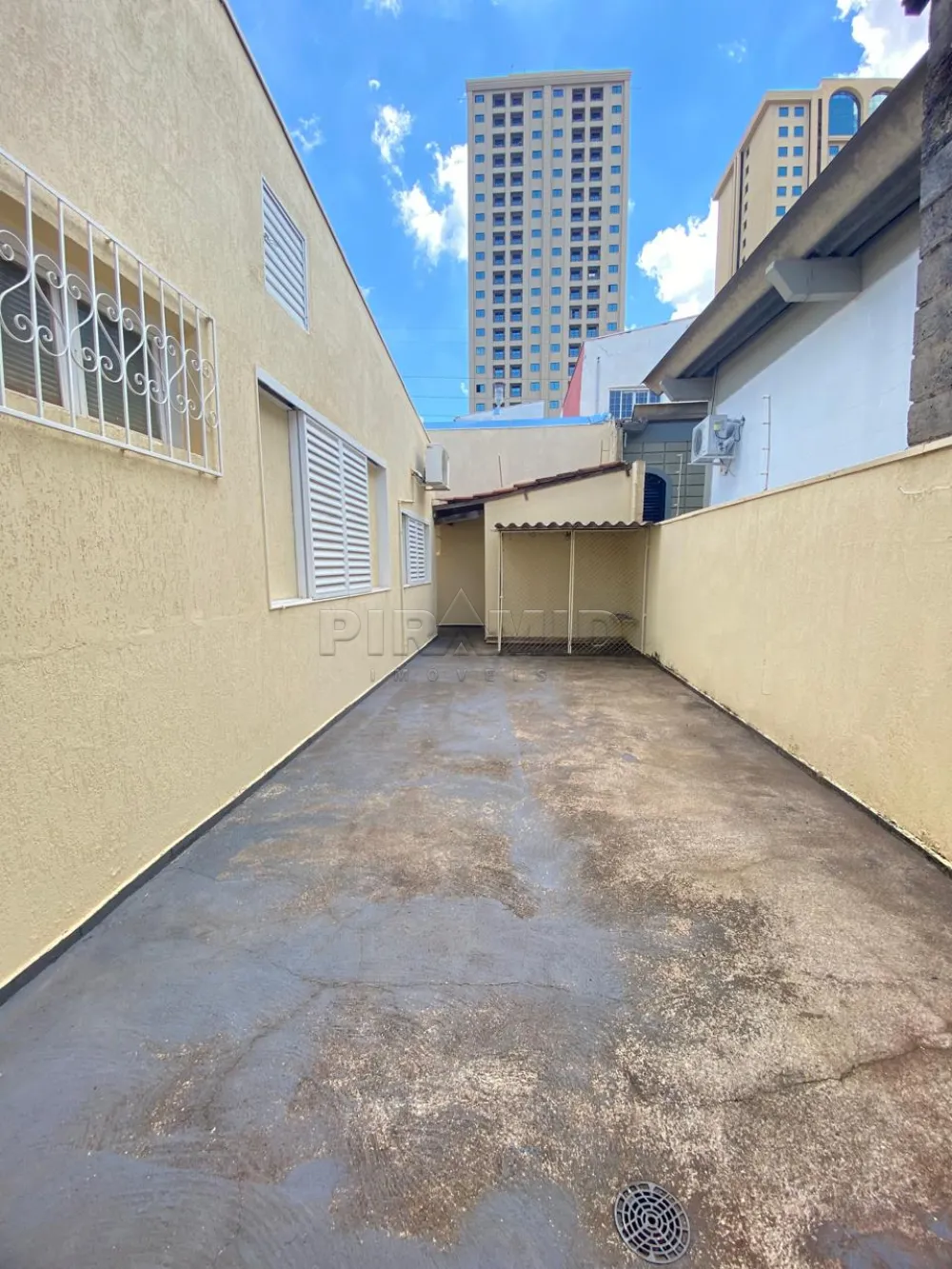 Alugar Comercial / Casa em Ribeir&atilde;o Preto R$ 8.000,00 - Foto 35