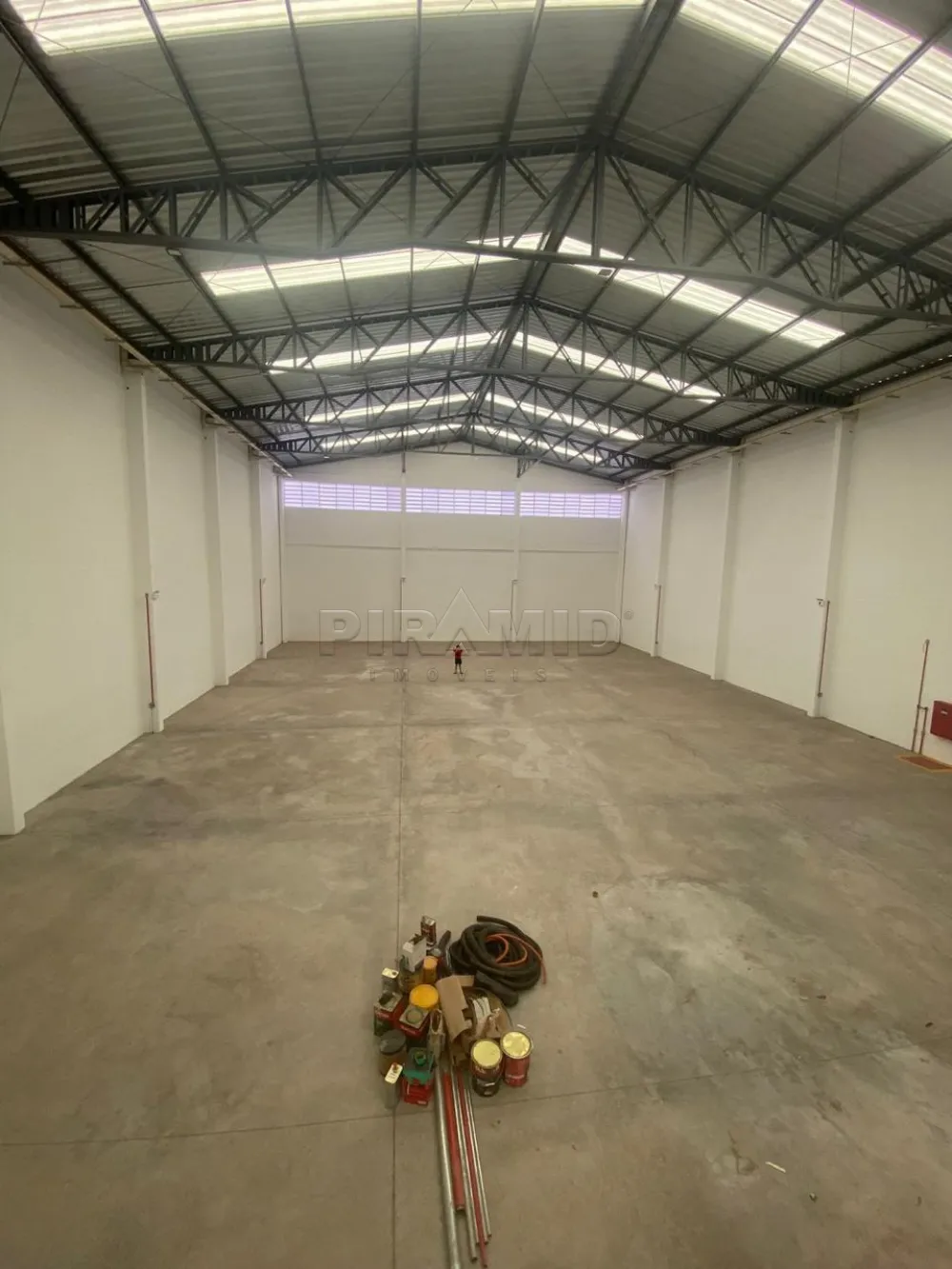 Alugar Comercial / Galp&atilde;o  Barrac&atilde;o em Ribeir&atilde;o Preto R$ 28.000,00 - Foto 1