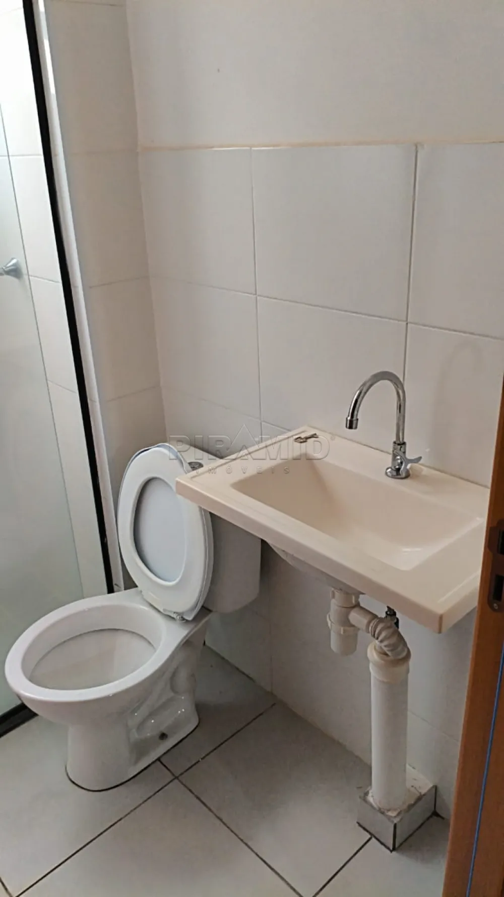Alugar Apartamento / Padr&atilde;o em Ribeir&atilde;o Preto R$ 1.200,00 - Foto 3