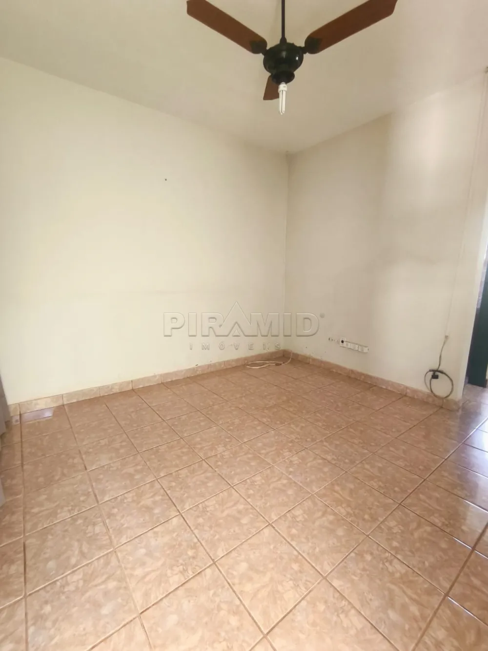 Comprar Casa / Padr&atilde;o em Ribeir&atilde;o Preto R$ 297.000,00 - Foto 2
