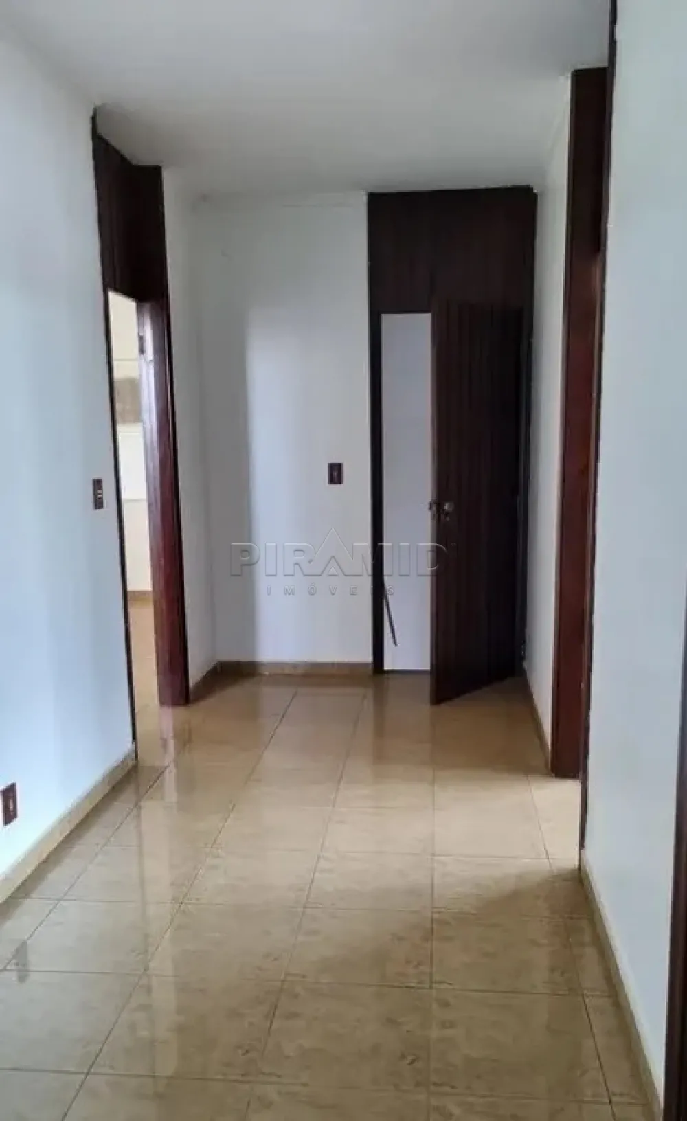 Alugar Casa / Padr&atilde;o em Ribeir&atilde;o Preto R$ 4.100,00 - Foto 3