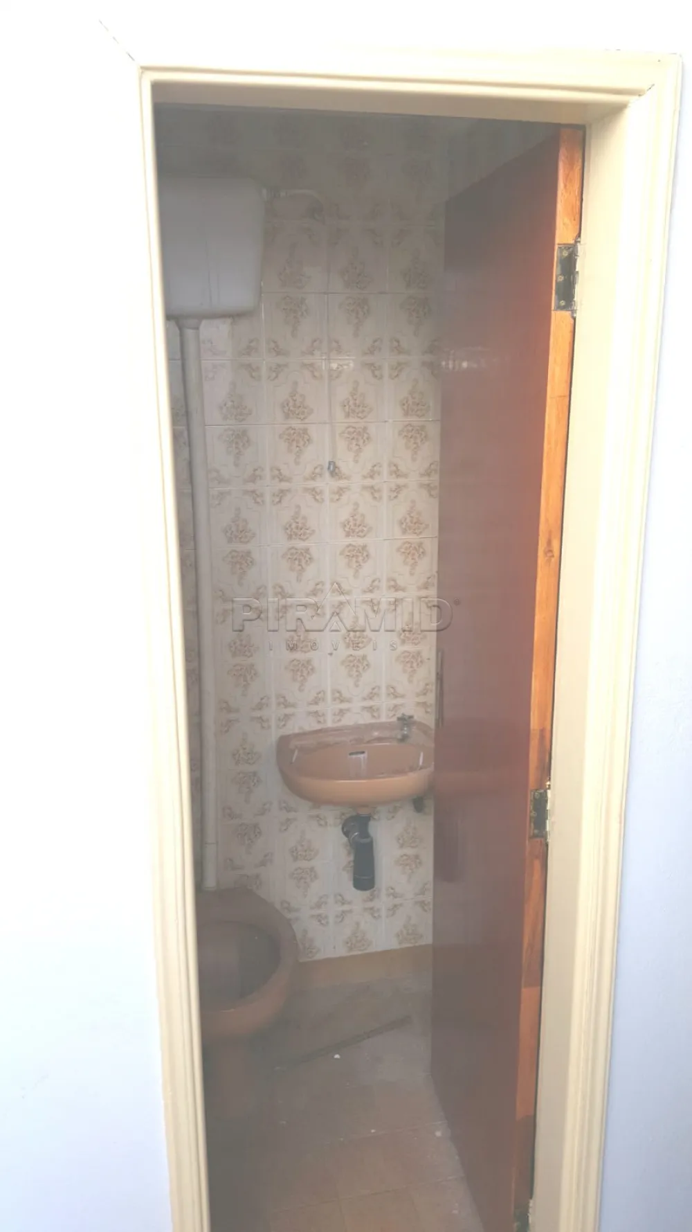 Alugar Casa / Padr&atilde;o em Ribeir&atilde;o Preto R$ 2.000,00 - Foto 13