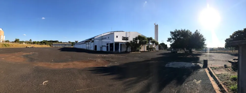Alugar Comercial / Galp&atilde;o  Barrac&atilde;o em Ribeir&atilde;o Preto R$ 50.000,00 - Foto 2