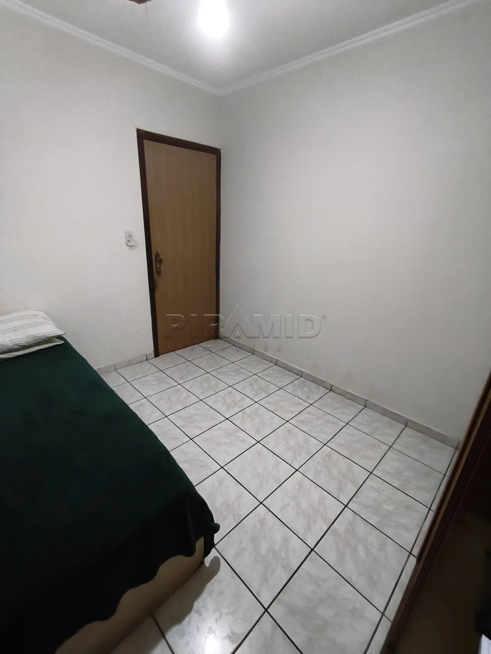Alugar Casa / Padr&atilde;o em Ribeir&atilde;o Preto R$ 2.000,00 - Foto 7