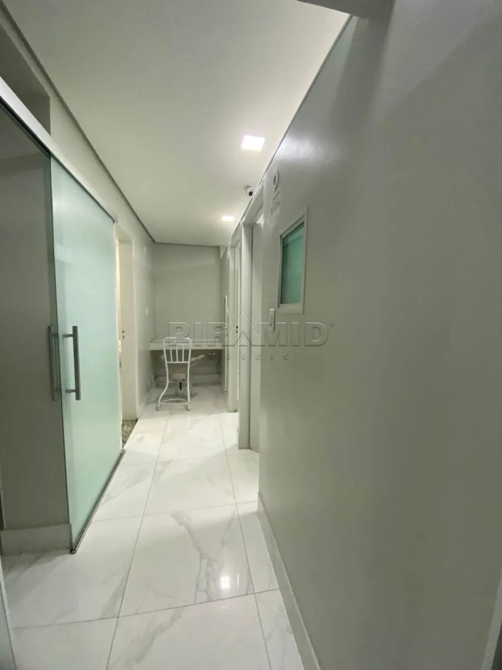 Alugar Comercial / Sal&atilde;o em Ribeir&atilde;o Preto R$ 3.500,00 - Foto 8