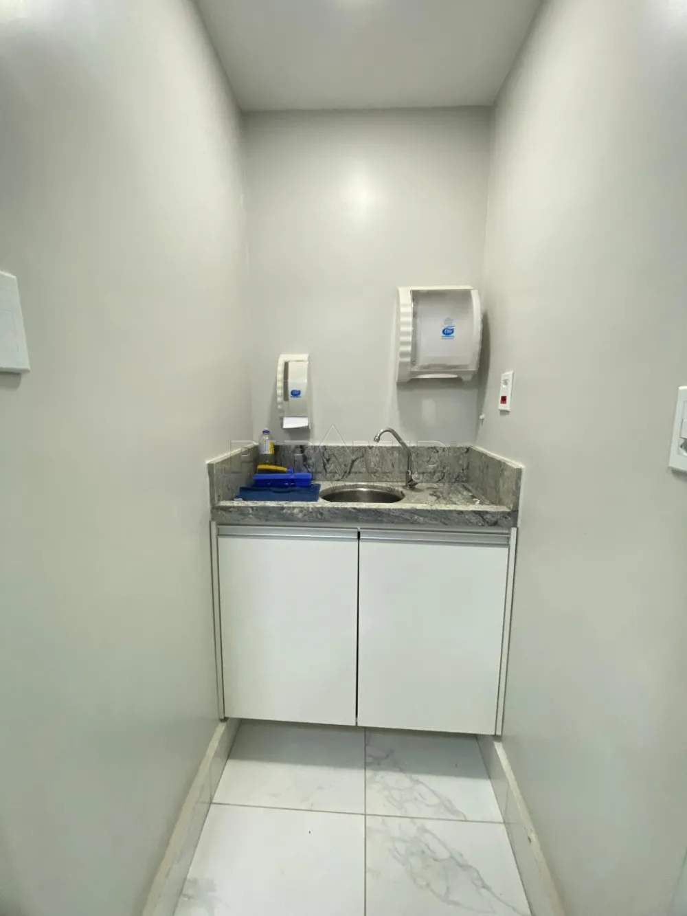 Alugar Comercial / Sal&atilde;o em Ribeir&atilde;o Preto R$ 3.500,00 - Foto 11