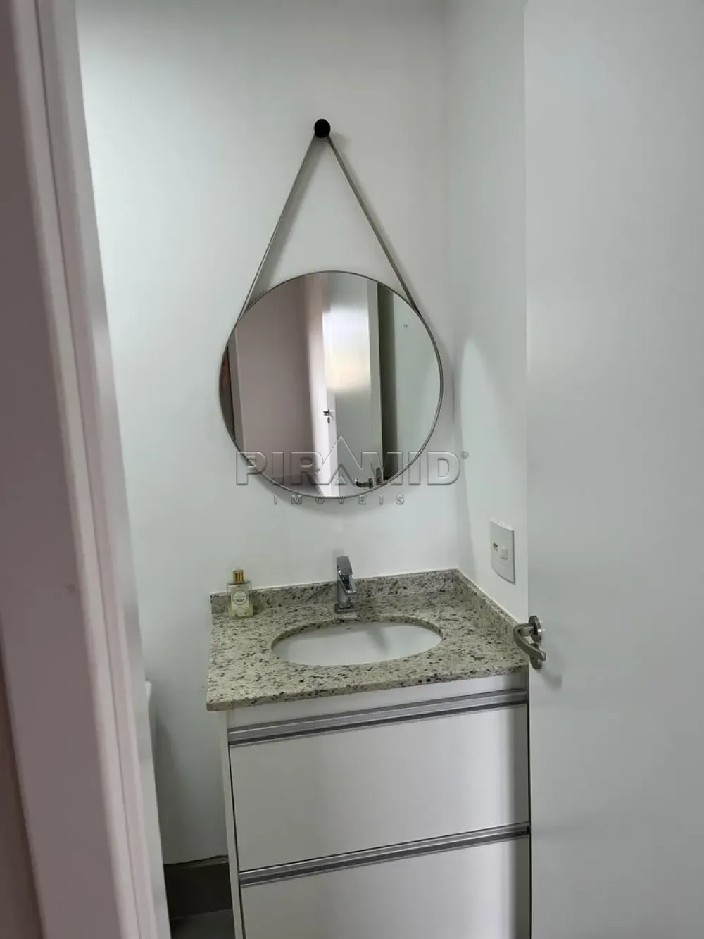 Alugar Apartamento / Padr&atilde;o em Ribeir&atilde;o Preto R$ 1.500,00 - Foto 3