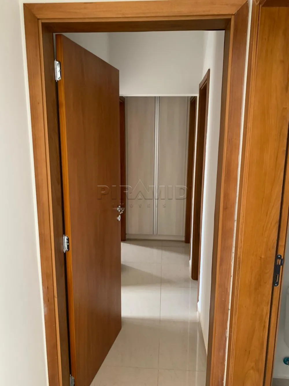 Alugar Apartamento / Padr&atilde;o em Ribeir&atilde;o Preto R$ 2.800,00 - Foto 5