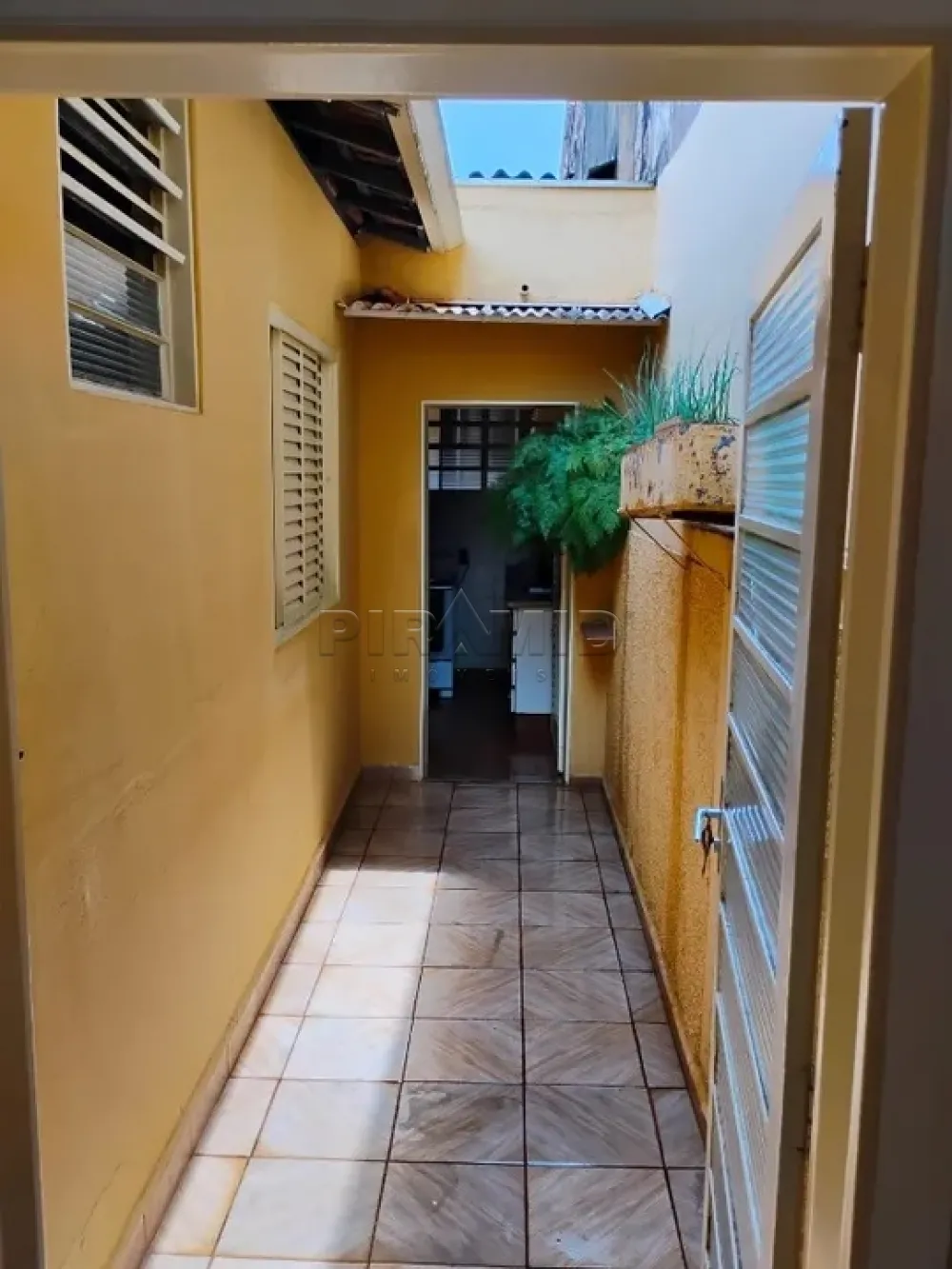 Comprar Casa / Padr&atilde;o em Ribeir&atilde;o Preto R$ 350.000,00 - Foto 12