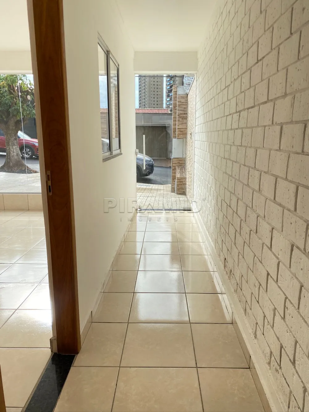 Alugar Comercial / Sala em Ribeir&atilde;o Preto R$ 1.600,00 - Foto 1