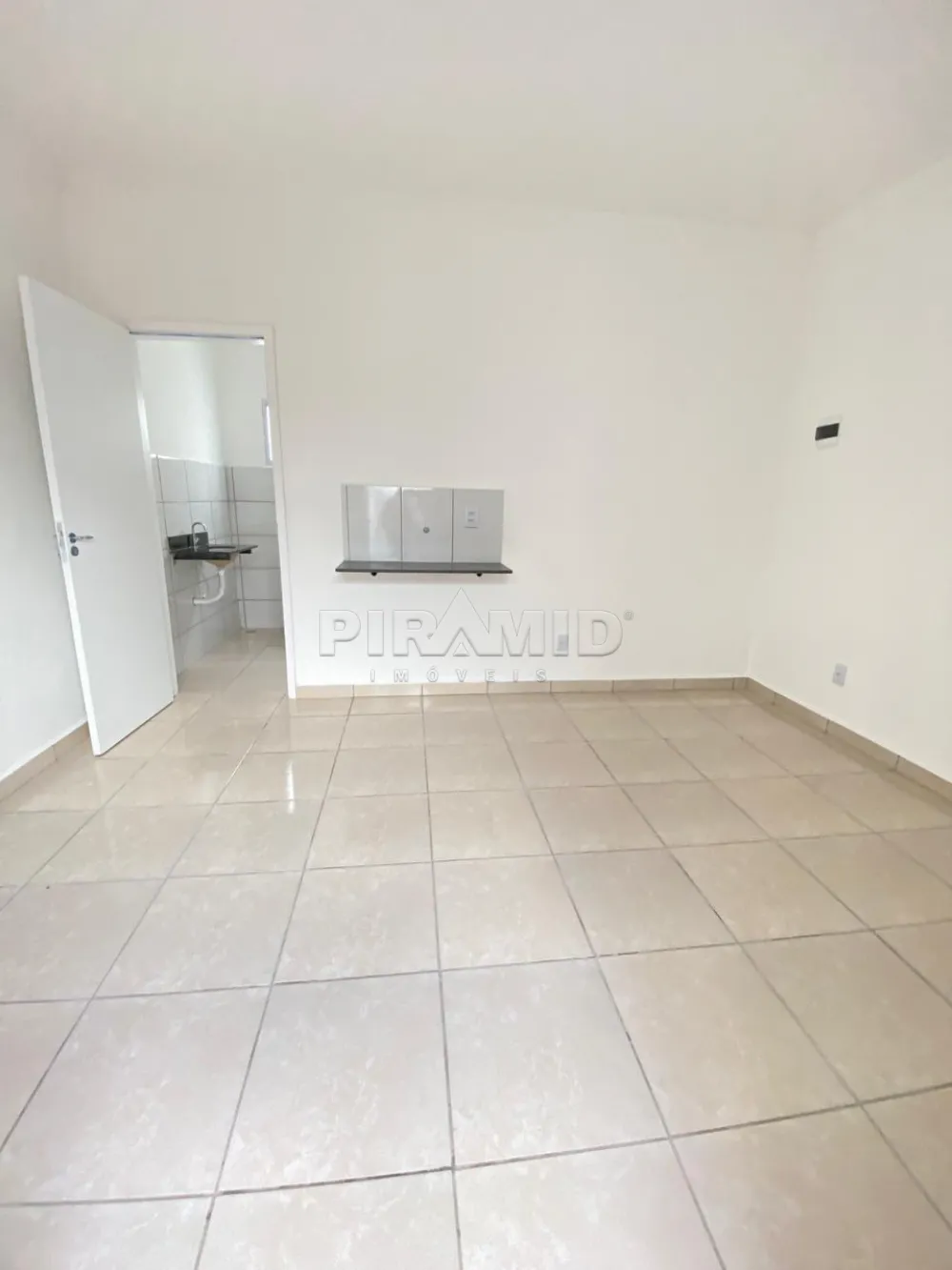 Alugar Comercial / Sala em Ribeir&atilde;o Preto R$ 1.300,00 - Foto 2