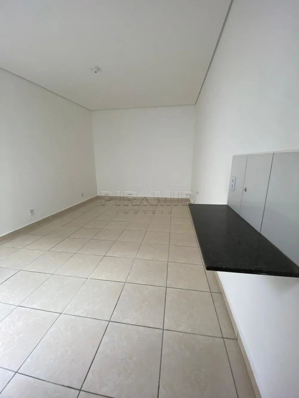 Alugar Comercial / Sala em Ribeir&atilde;o Preto R$ 1.700,00 - Foto 3