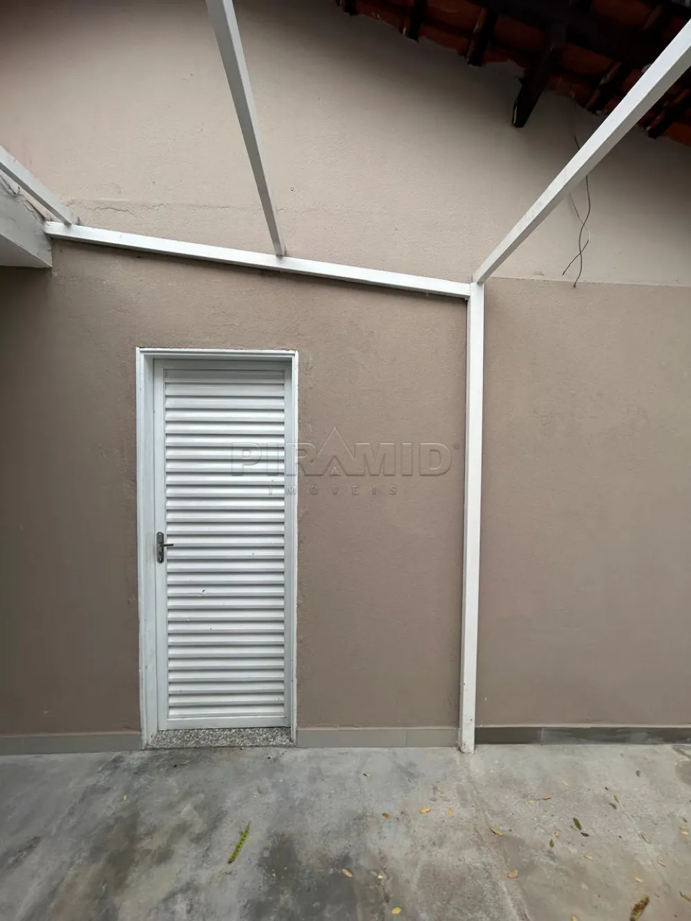 Alugar Comercial / Sala em Ribeir&atilde;o Preto R$ 1.100,00 - Foto 1