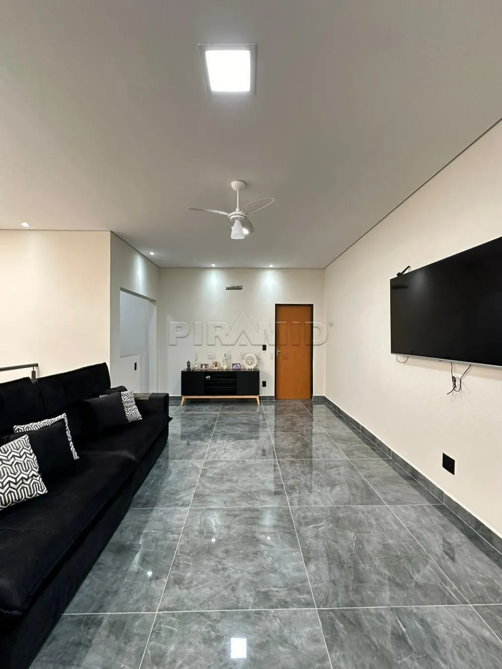 Comprar Casa / Padr&atilde;o em Ribeir&atilde;o Preto R$ 750.000,00 - Foto 9