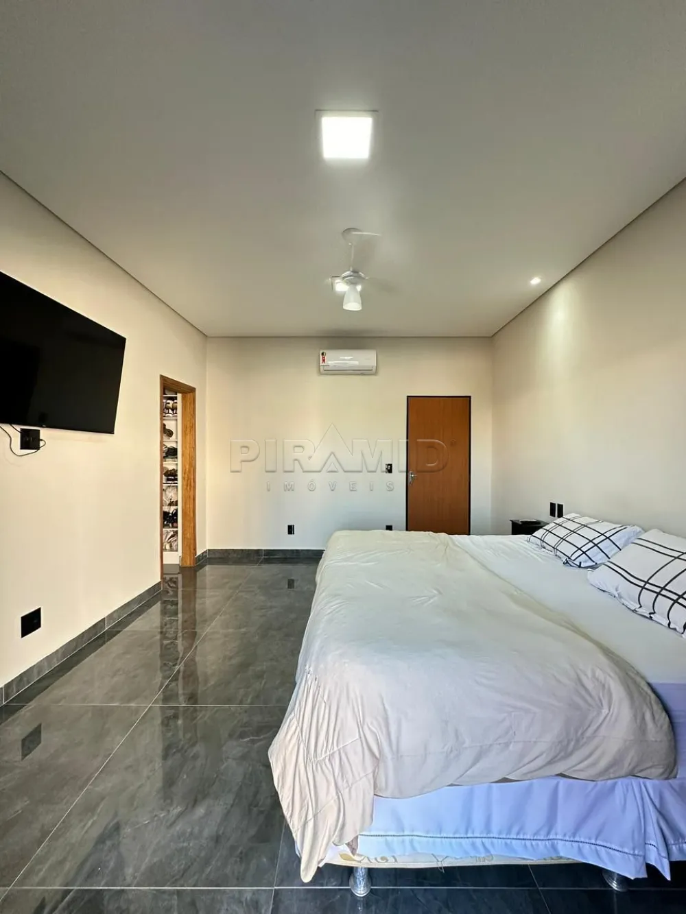 Comprar Casa / Padr&atilde;o em Ribeir&atilde;o Preto R$ 750.000,00 - Foto 13