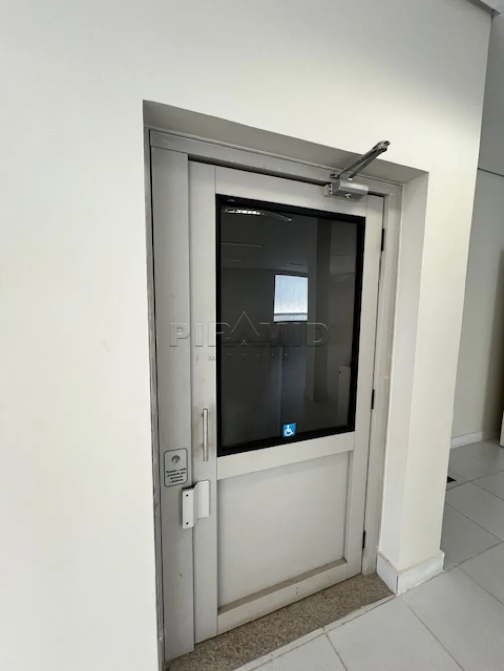 Alugar Comercial / Sal&atilde;o em Ribeir&atilde;o Preto R$ 30.000,00 - Foto 3