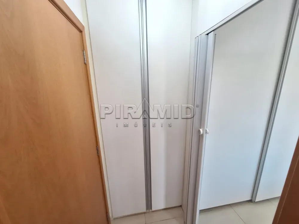 Alugar Apartamento / Padr&atilde;o em Ribeir&atilde;o Preto R$ 1.900,00 - Foto 4