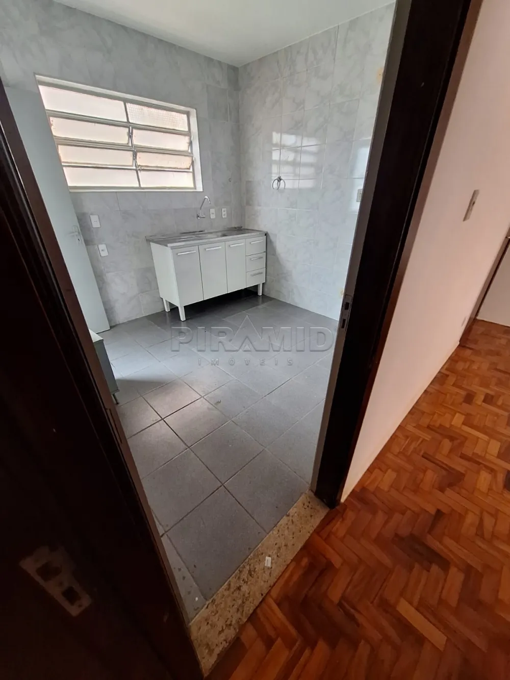 Alugar Apartamento / Padr&atilde;o em Ribeir&atilde;o Preto R$ 1.550,00 - Foto 10
