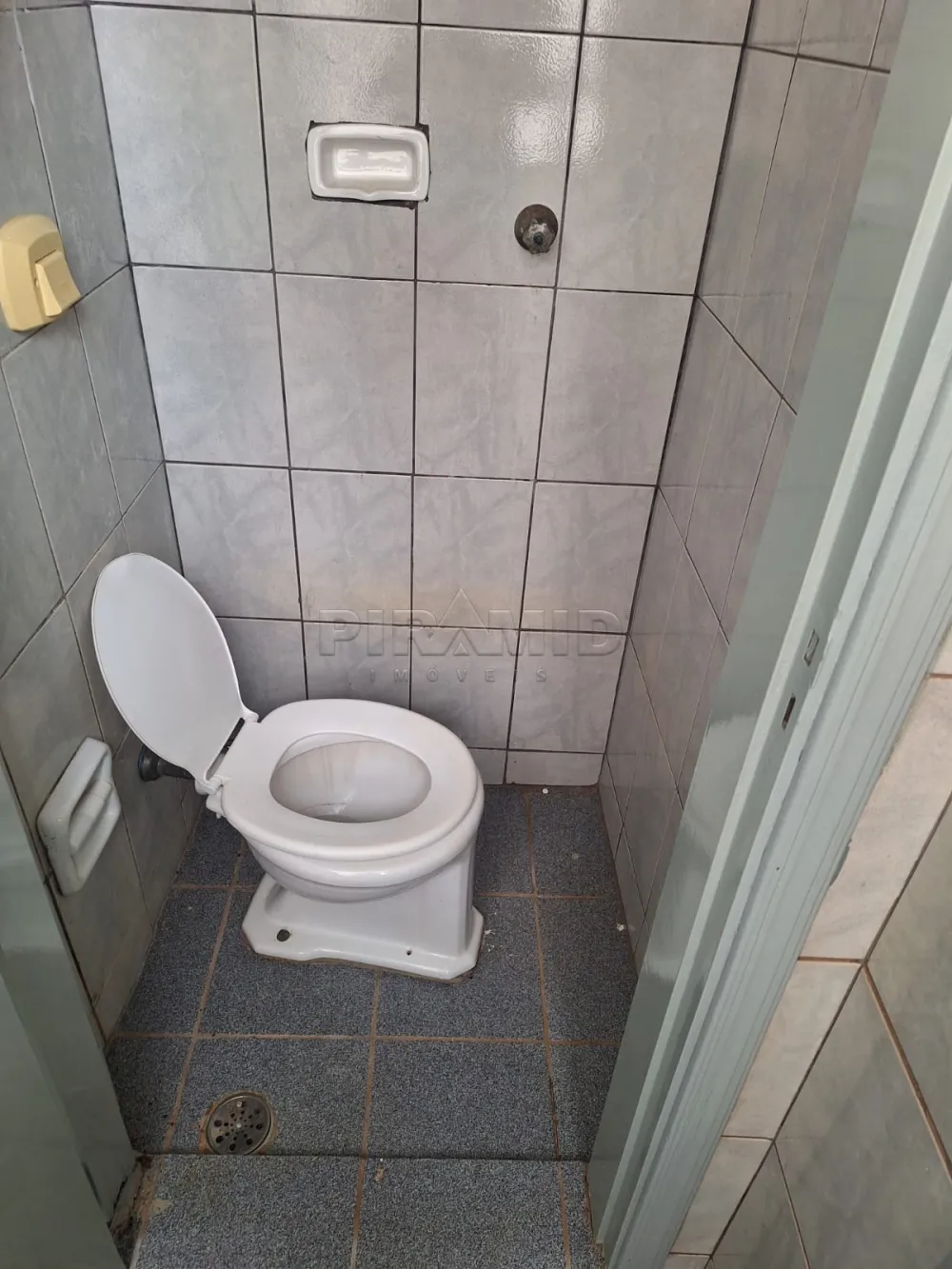 Alugar Apartamento / Padr&atilde;o em Ribeir&atilde;o Preto R$ 1.550,00 - Foto 18