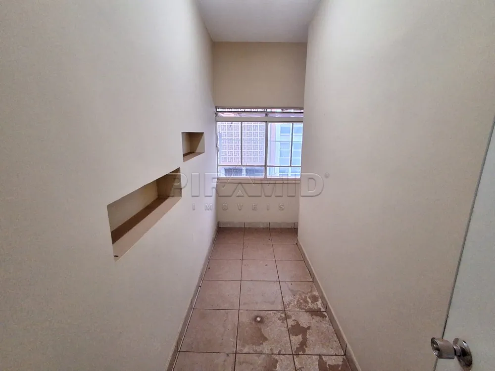 Alugar Comercial / Sala em Ribeir&atilde;o Preto R$ 2.000,00 - Foto 4