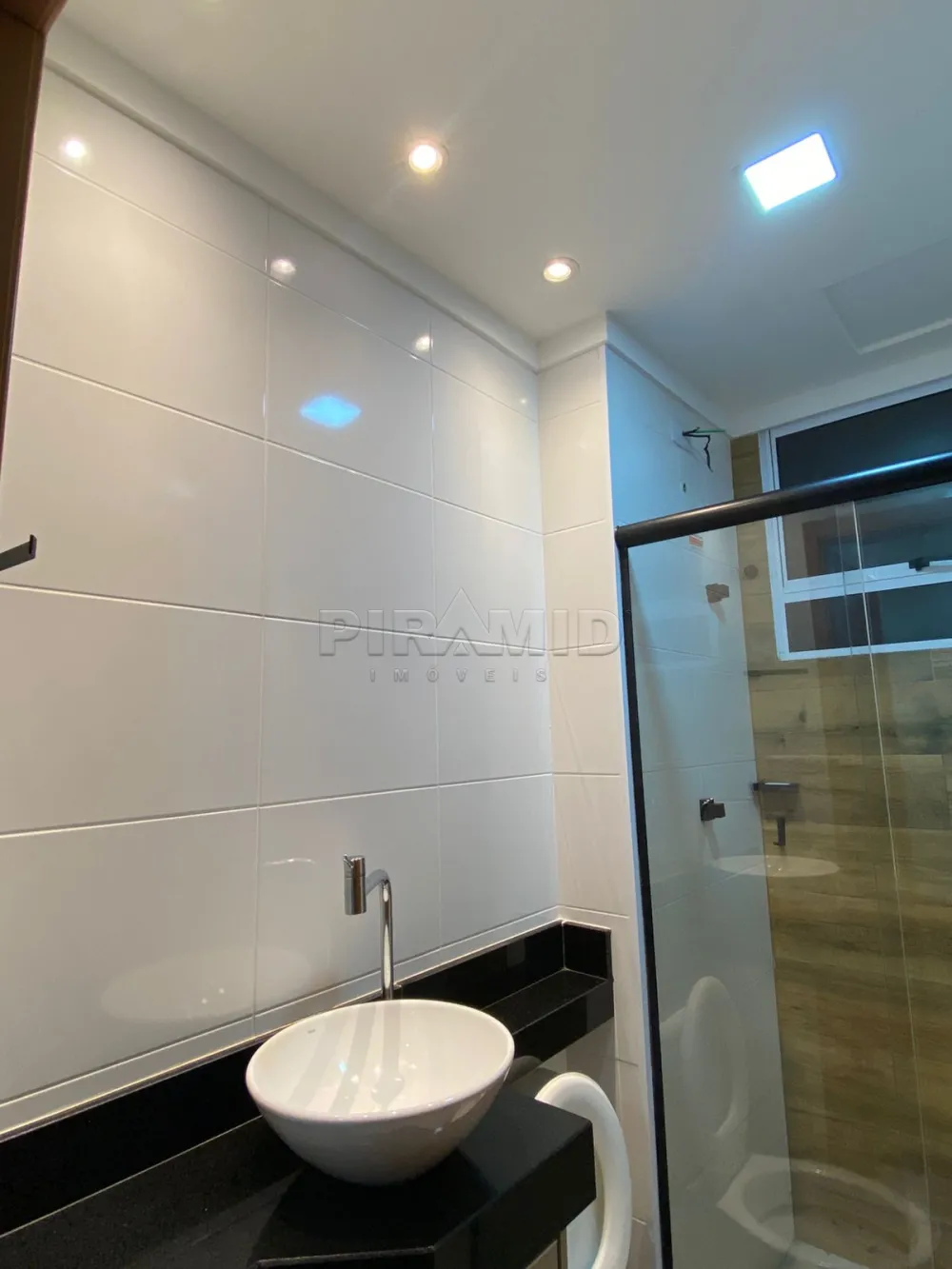 Alugar Apartamento / Padr&atilde;o em Ribeir&atilde;o Preto R$ 1.600,00 - Foto 10