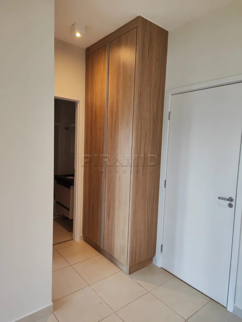 Alugar Apartamento / Padr&atilde;o em Ribeir&atilde;o Preto R$ 2.200,00 - Foto 10