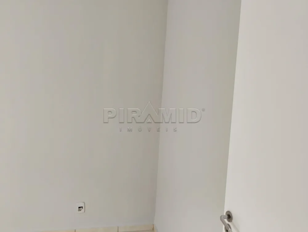 Alugar Apartamento / Padr&atilde;o em Ribeir&atilde;o Preto R$ 1.150,00 - Foto 4