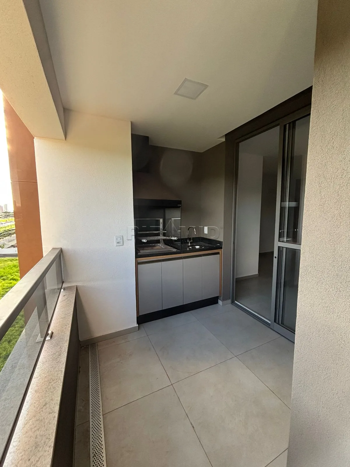 Alugar Apartamento / Padr&atilde;o em Ribeir&atilde;o Preto R$ 6.000,00 - Foto 2