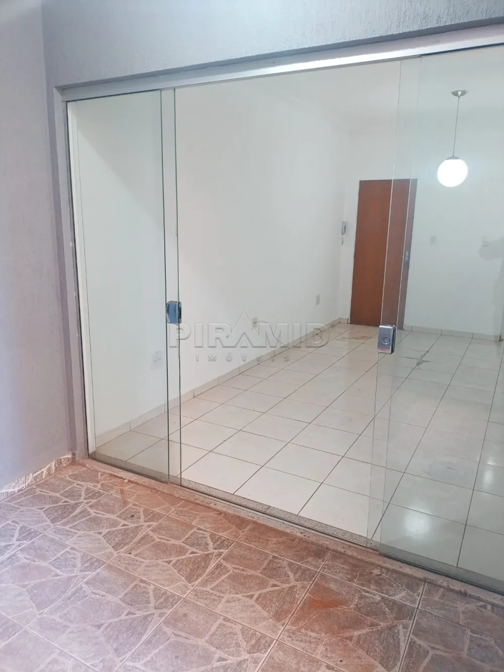 Alugar Apartamento / Padr&atilde;o em Ribeir&atilde;o Preto R$ 2.350,00 - Foto 3