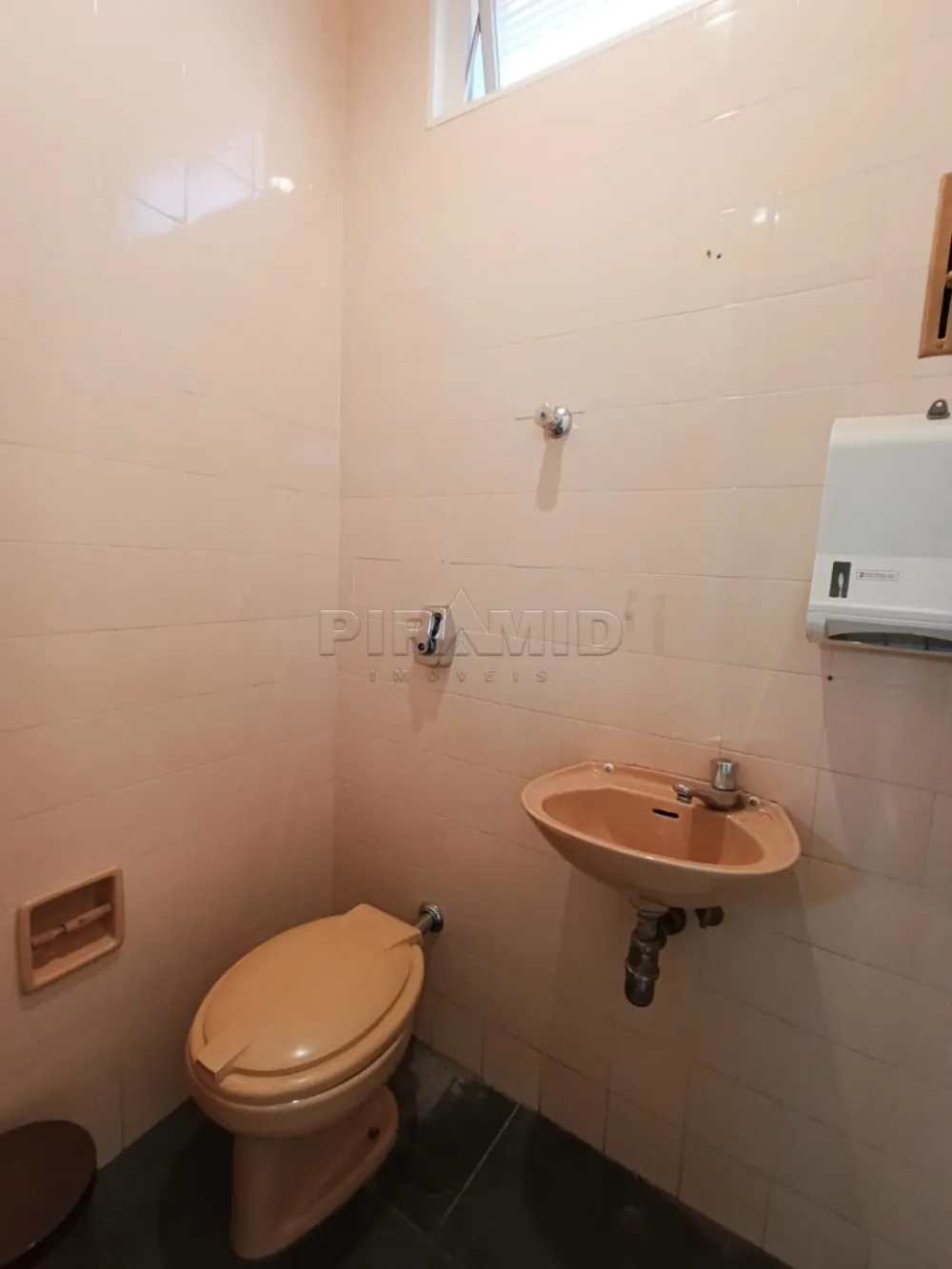 Alugar Comercial / Sala em Ribeir&atilde;o Preto R$ 1.290,00 - Foto 2