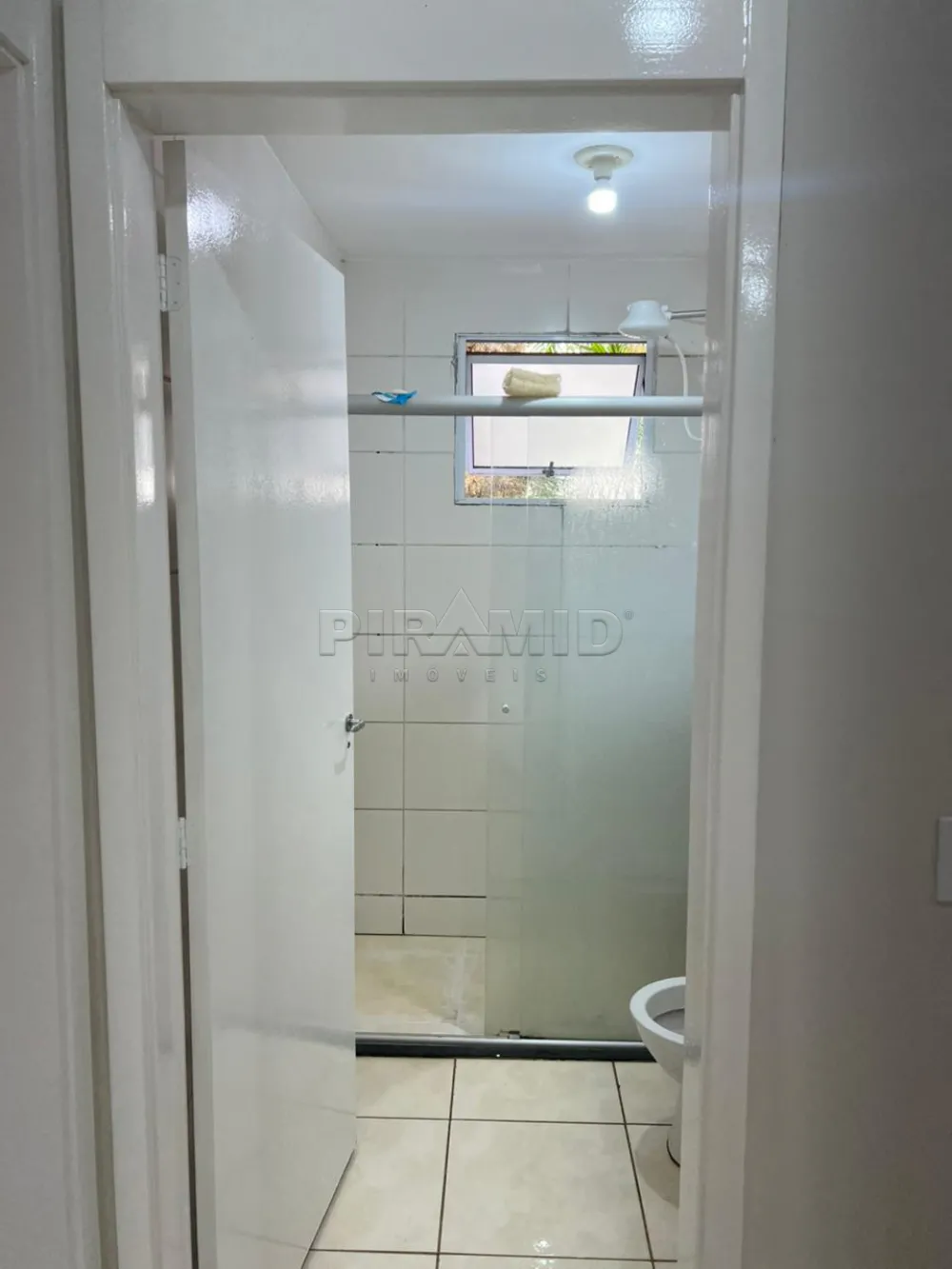 Alugar Apartamento / Padr&atilde;o em Ribeir&atilde;o Preto R$ 1.080,00 - Foto 16