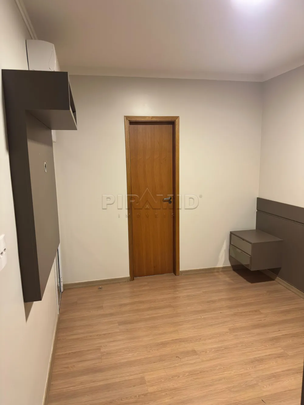 Alugar Apartamento / Padr&atilde;o em Ribeir&atilde;o Preto R$ 2.000,00 - Foto 9