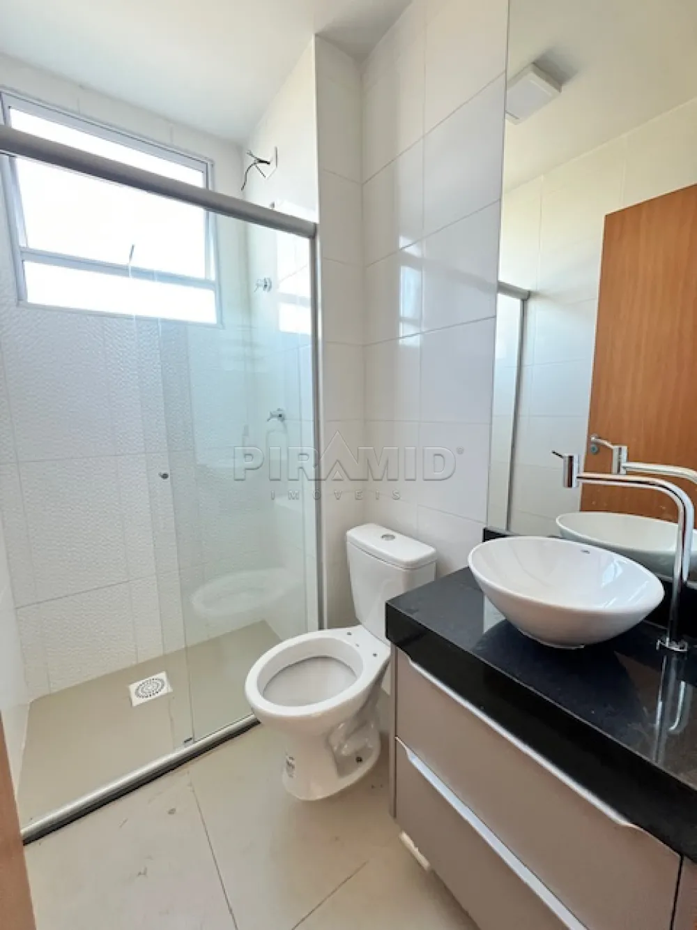 Alugar Apartamento / Padr&atilde;o em Ribeir&atilde;o Preto R$ 1.650,00 - Foto 7