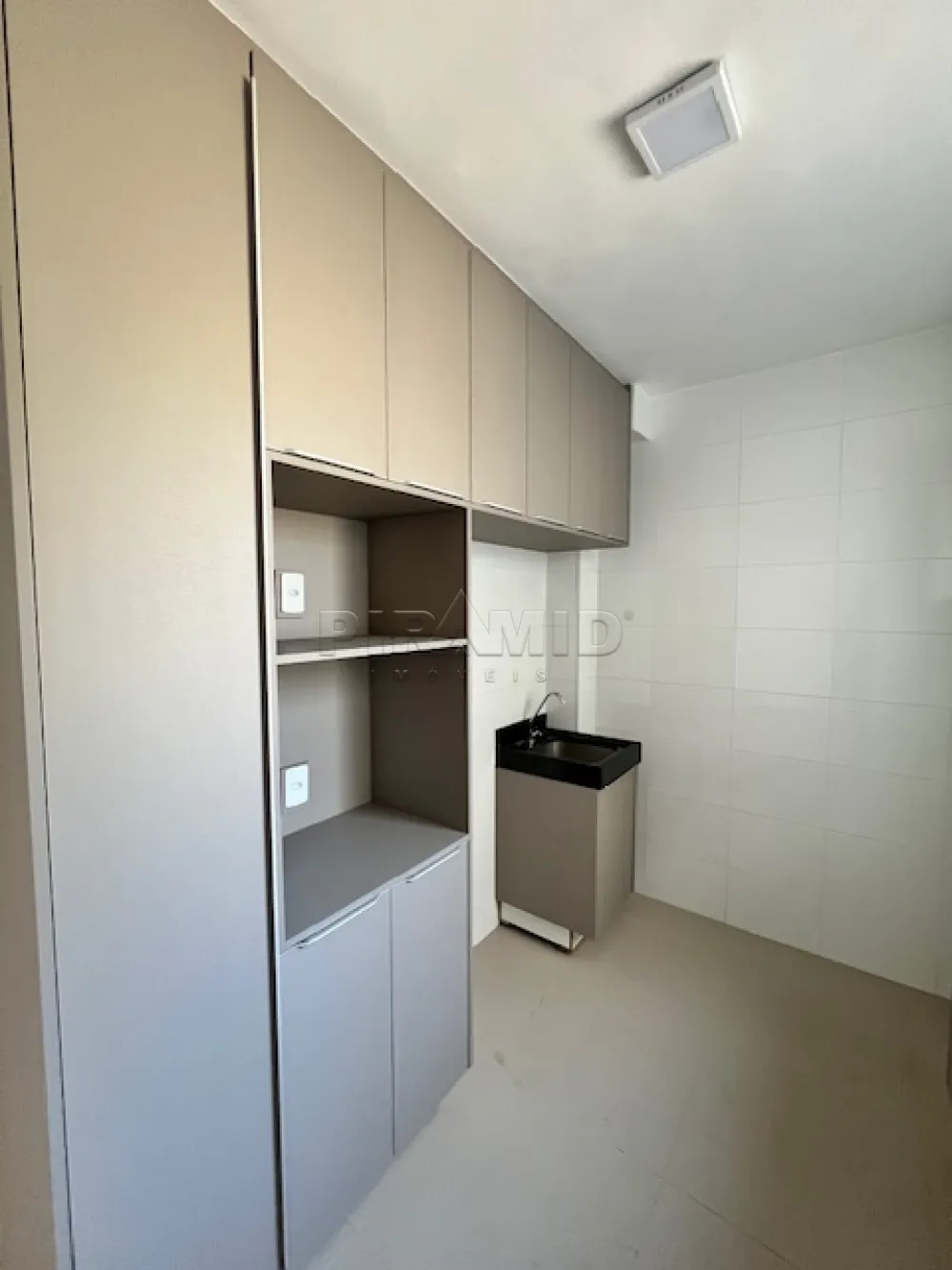 Alugar Apartamento / Padr&atilde;o em Ribeir&atilde;o Preto R$ 1.650,00 - Foto 11
