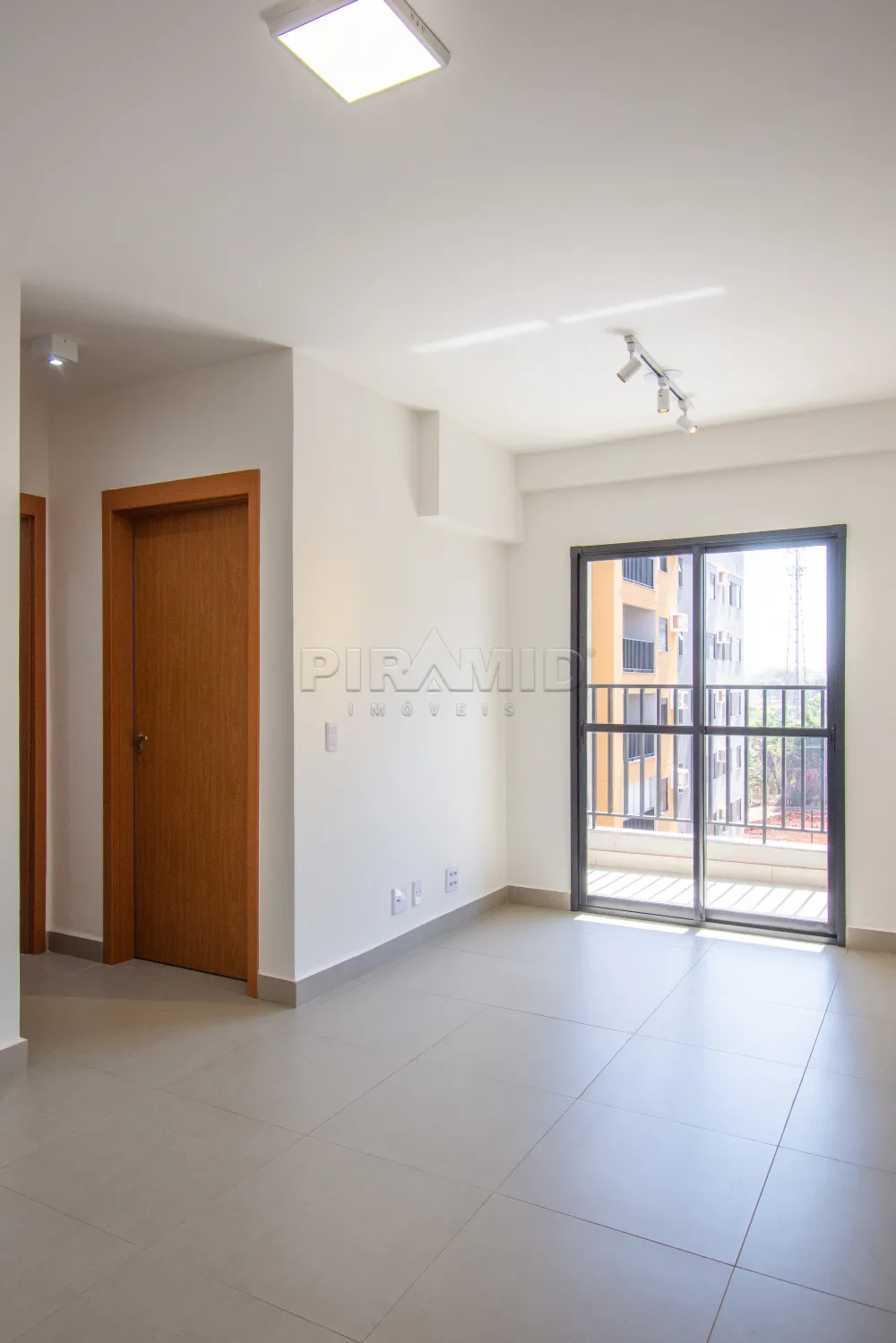 Alugar Apartamento / Padr&atilde;o em Ribeir&atilde;o Preto R$ 2.100,00 - Foto 4