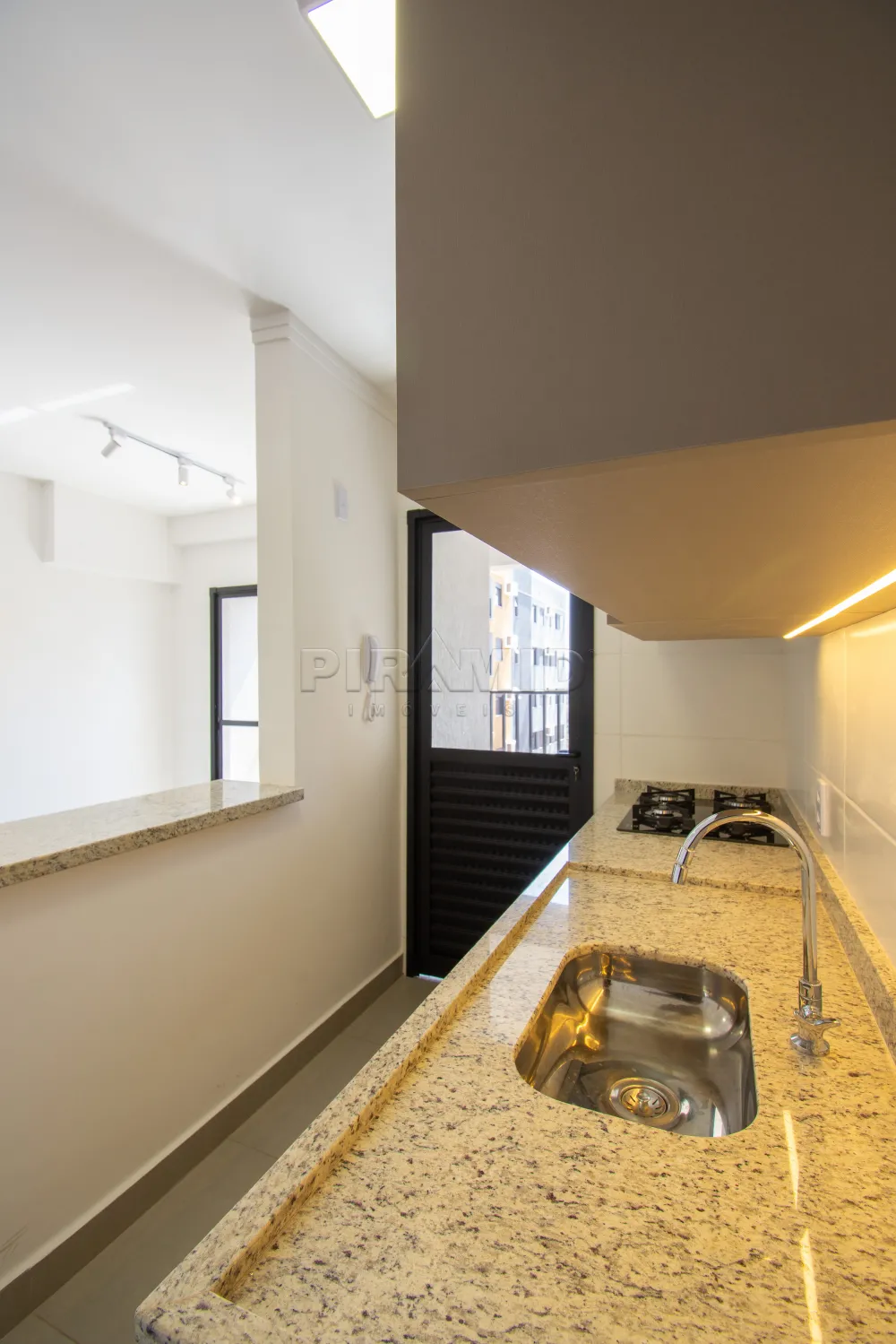 Alugar Apartamento / Padr&atilde;o em Ribeir&atilde;o Preto R$ 2.100,00 - Foto 10