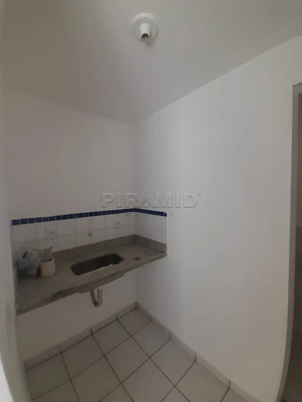 Alugar Comercial / Sal&atilde;o em Ribeir&atilde;o Preto R$ 1.390,00 - Foto 7