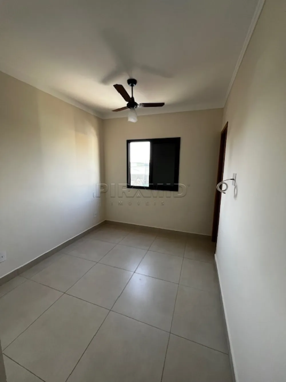 Alugar Apartamento / Padr&atilde;o em Ribeir&atilde;o Preto R$ 1.600,00 - Foto 9