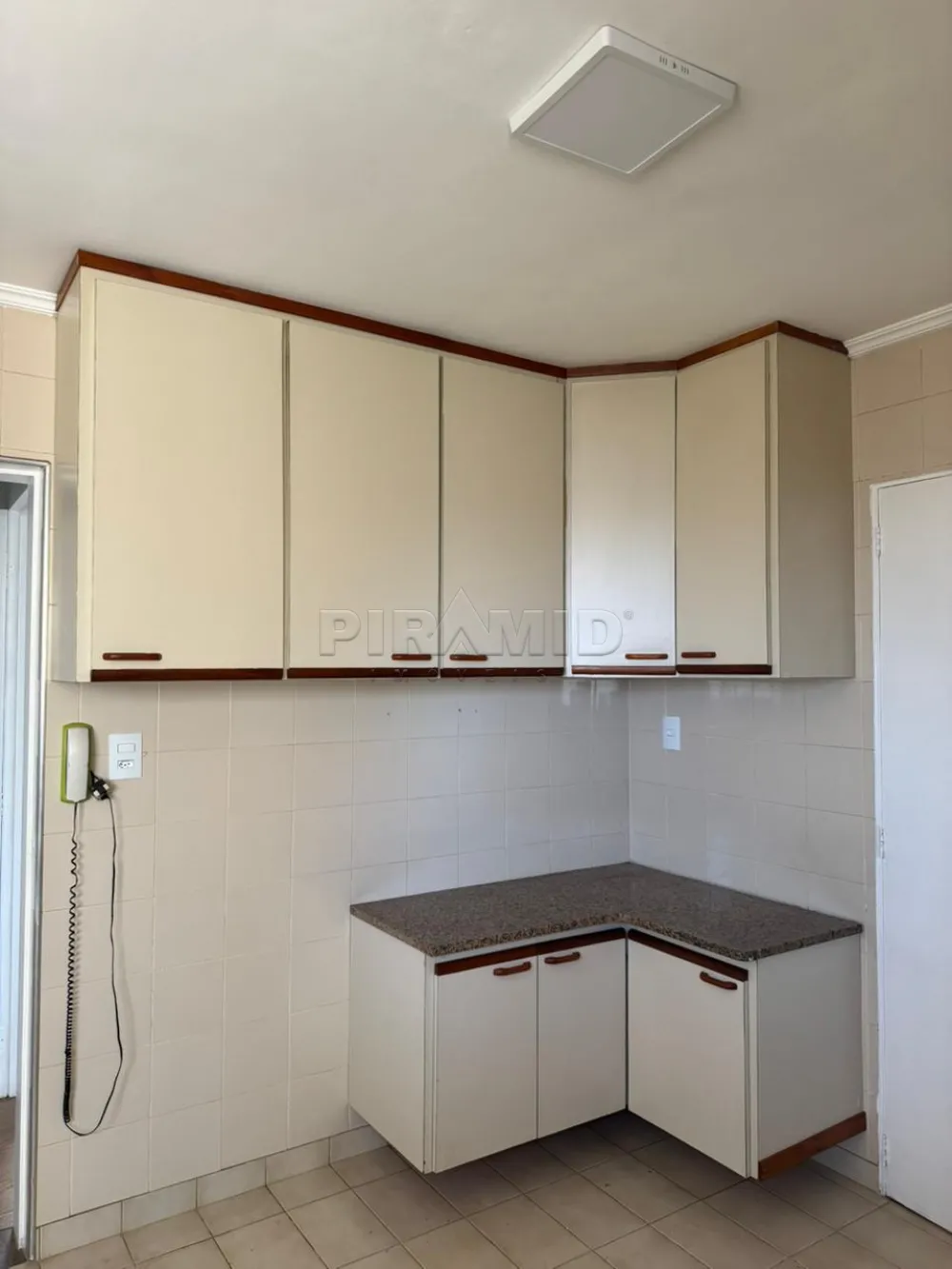 Alugar Apartamento / Padr&atilde;o em Ribeir&atilde;o Preto R$ 1.500,00 - Foto 18