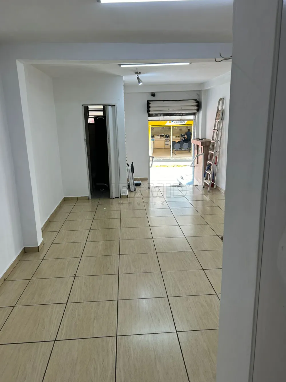 Alugar Comercial / Sal&atilde;o em Ribeir&atilde;o Preto R$ 2.850,00 - Foto 4
