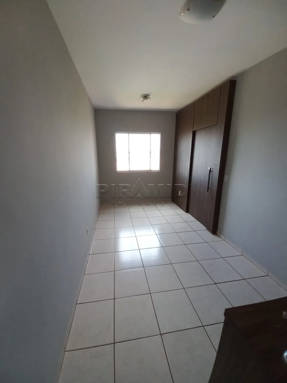 Alugar Apartamento / Padr&atilde;o em Ribeir&atilde;o Preto R$ 1.600,00 - Foto 2