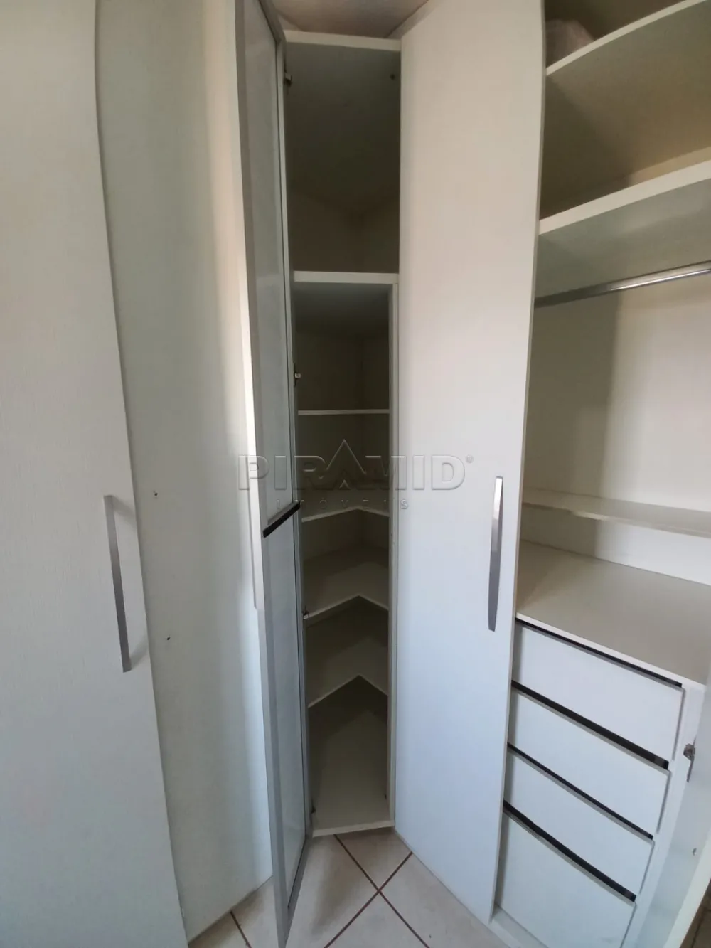 Alugar Apartamento / Padr&atilde;o em Ribeir&atilde;o Preto R$ 1.600,00 - Foto 11