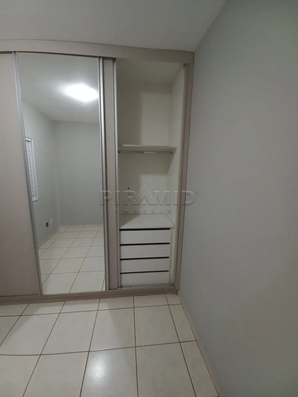 Alugar Apartamento / Padr&atilde;o em Ribeir&atilde;o Preto R$ 1.600,00 - Foto 13