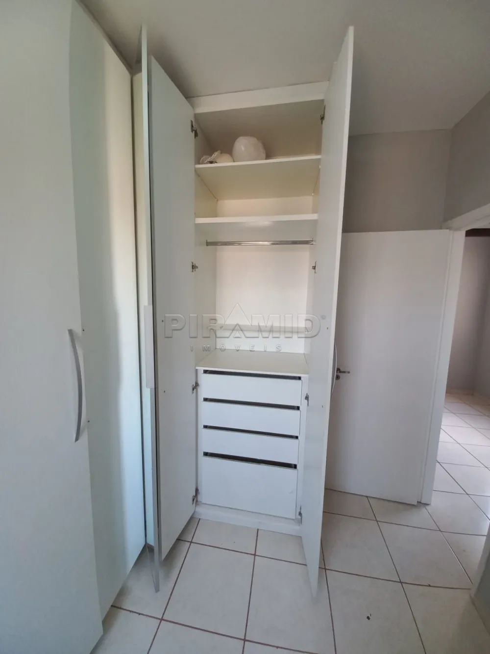 Alugar Apartamento / Padr&atilde;o em Ribeir&atilde;o Preto R$ 1.600,00 - Foto 14