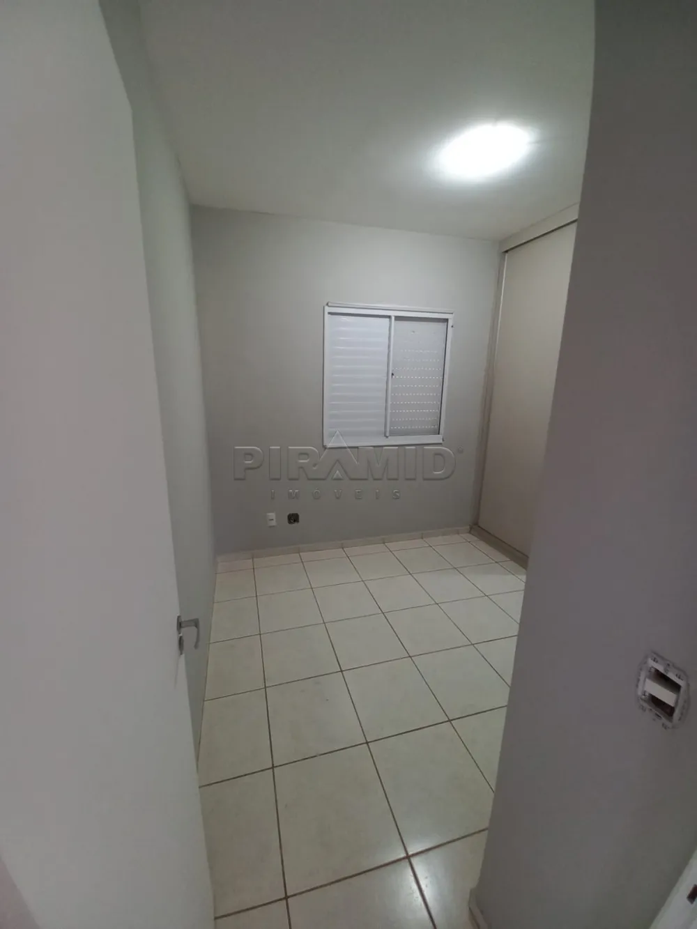 Alugar Apartamento / Padr&atilde;o em Ribeir&atilde;o Preto R$ 1.600,00 - Foto 16