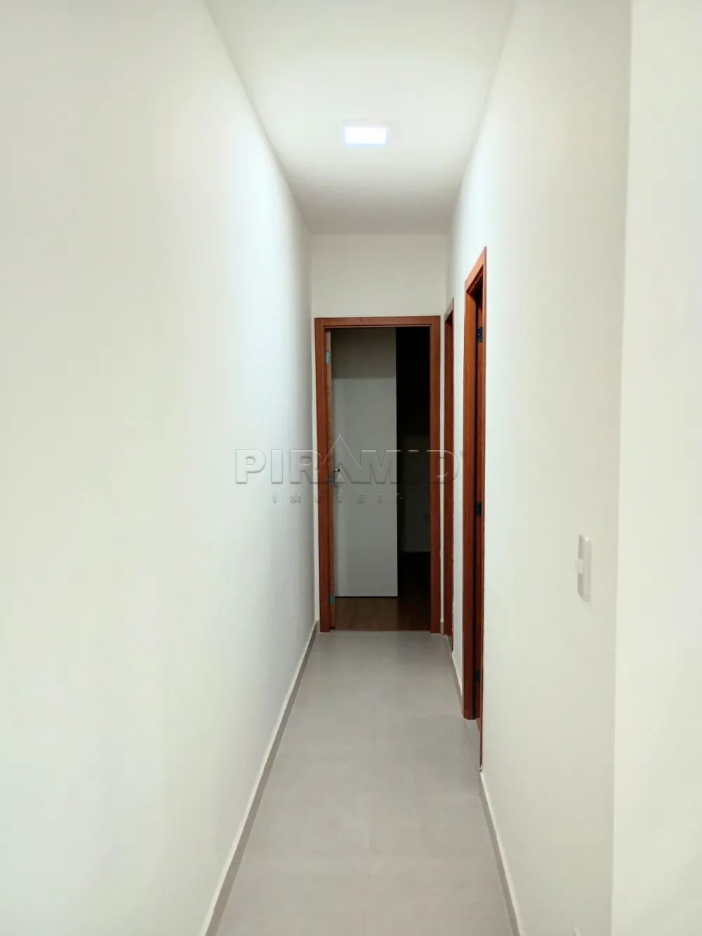 Alugar Apartamento / Padr&atilde;o em Ribeir&atilde;o Preto R$ 2.100,00 - Foto 2