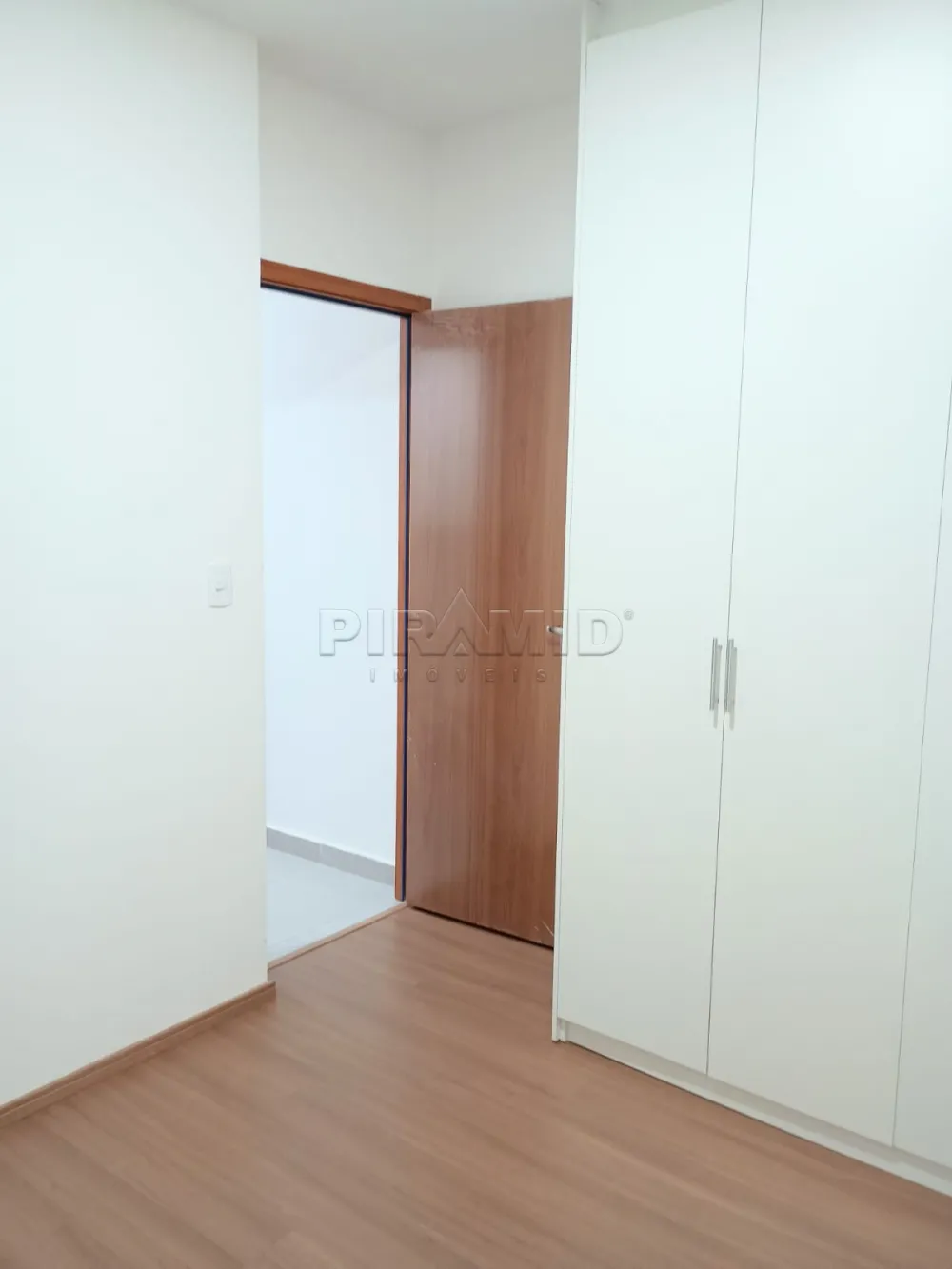 Alugar Apartamento / Padr&atilde;o em Ribeir&atilde;o Preto R$ 2.100,00 - Foto 4