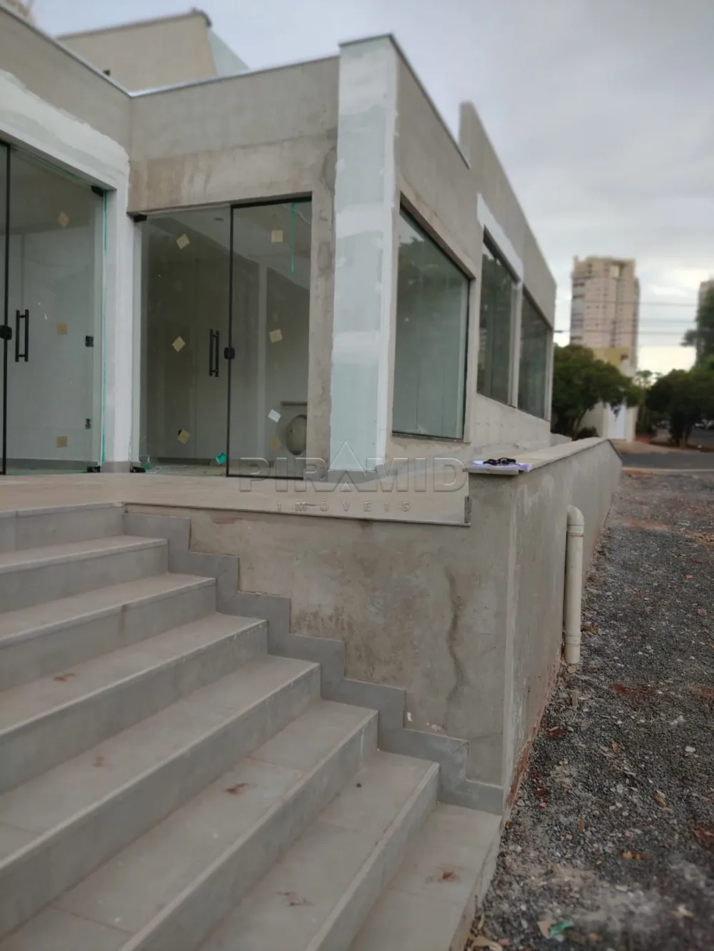 Alugar Comercial / Sal&atilde;o em Ribeir&atilde;o Preto R$ 3.500,00 - Foto 2