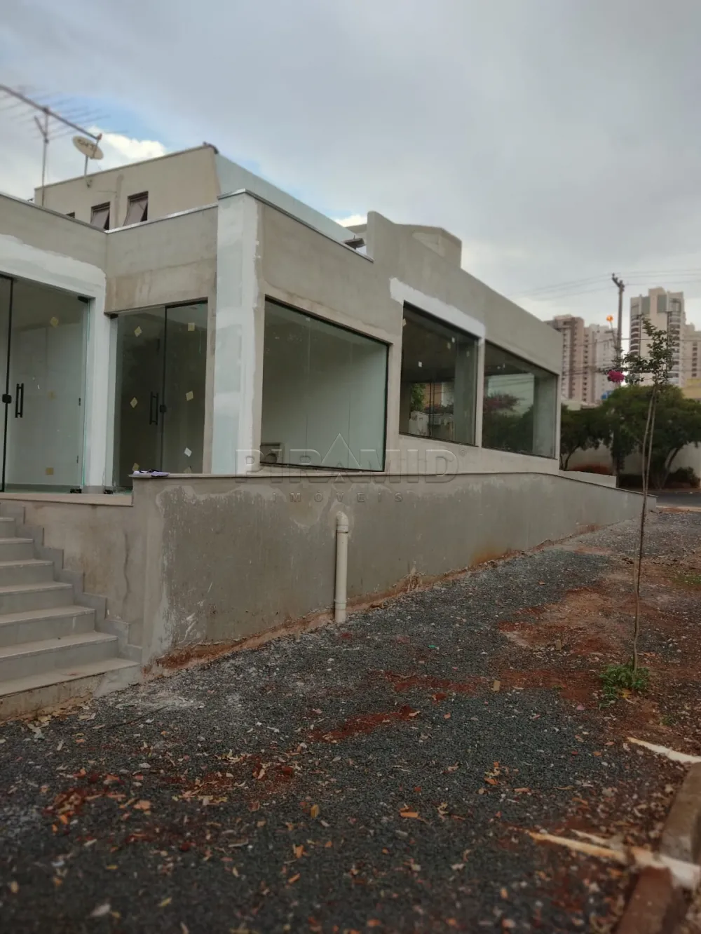 Alugar Comercial / Sal&atilde;o em Ribeir&atilde;o Preto R$ 3.500,00 - Foto 1